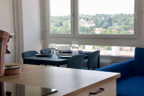 Superb T5 apartment in Oullins, the ideal place to take advantage of Lyon's proximity while enjoying the charms of the surrounding countryside. Here's a unique opportunity to live in a spacious, comfortable space, with exceptional benefits to discove...
