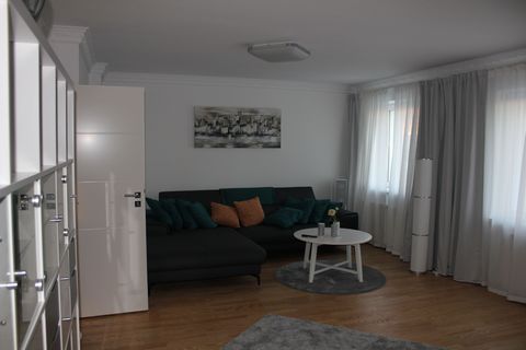 We rent a furnished 3-room apartment in Schönefeld. The apartment has -a spacious living room with couch, wall unit and flat screen TV, -a separate dining room with a table for four, a wardrobe and a chest of drawers. From the dining room a staircase...