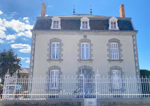 Maison bourgeoise située au coeur de la commune de NUEIL LES AUBIERS, nombreux commerces de proximité, à 15 minutes de BRESSUIRE et de MAULEON, à 30 minutes de CHOLET, de MORTAGNE-SUR-SEVRE, de THOUARS et du Puy du Fou. Cette maison de caractère a co...