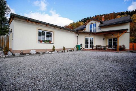 For your peaceful and pleasant holiday, we present you this accommodation which is located in the foothill town of Svoboda nad Úpou, which leads to the heart of the Giant Mountains. This lovely holiday house can accommodate up to 14 people for an unf...