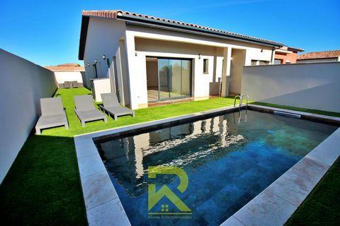 New villa t4 RE 2020 domotized on a plot of 333 m² in Bassan, a small village 5 minutes from Beziers. Facing south with its 6x3 Bali stone salt swimming pool, pleasant garden with synthetic grass. Very beautiful living room, with its fitted kitchen b...