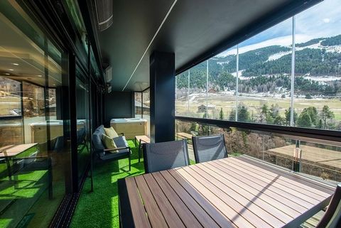 Design apartment in Canillo El Tarter area, of 140 m. of surface with a spectacular terrace of 20 m² overlooking the ski slopes of Grandvalira and Jacuzzi.~ ~ It consists of 3 en-suite double bedrooms for a total of 3 bathrooms and 1 toilet courtesy....