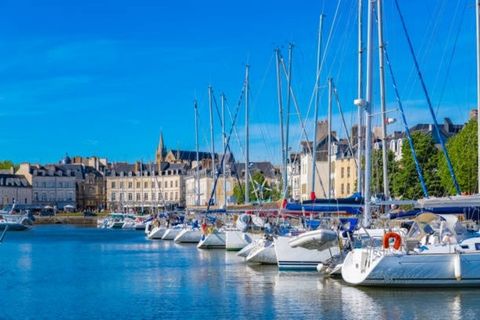 Dpt Morbihan (56), à vendre VANNES maison de ville -immeuble de rapport - hyper centre - investissement locatif - rentabilité