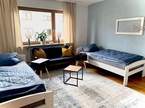 Well-renovated, spacious apartment in a convenient location to Saarbrücken. The train station is only a 3-minute walk away, as is the bus stop.