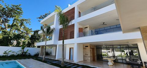 Brand new apartment (ready end of February 2023) with 2 bedrooms. 160 meters (515 feet) away from the famous Playa Bonita in Las Terrenas. When I say new, I mean new. Located on the second floor. In total 4 apartments with 2 bedrooms and 2 penthouses...