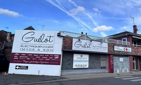 This commercial property is ideally located close to the centre of the popular tourist town of Salies-de-Béarn. For many years the shop was utilised for the sale of electrical products however it could suit a wide variety of alternative uses. The sal...