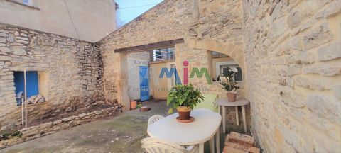 NEW SAMIM CLARENSAC!!!! CHARMING VILLAGE HOUSE 3 bedrooms, with its beautiful sunny courtyard of 58 m2. The magnificent courtyard lined with old-fashioned stone walls, offers a substantial outdoor space, it is also accessible by an independent pedest...