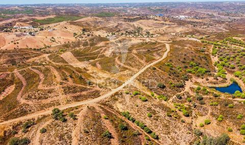 Come and meet this new entry into the market. Located in Castro Marim, just 5 minutes from the Border with Spain and 15m from the beach, we find these three rustic plots for sale. With almost 27 hectares of total area, these plots are located next to...