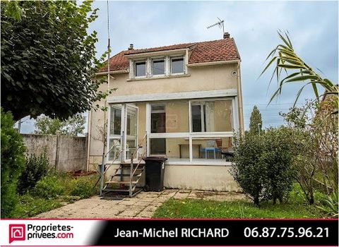 Jean-Michel RICHARD biedt u aan in Selles sur Cher (41130), huis, 2 slaapkamers, in de buurt van het stadscentrum. Verkoopprijs 70990 euro ***** In Selles sur Cher, mooi huis met veel potentieel. Ideaal voor eerste aankoop of huurinvestering. Dit cha...