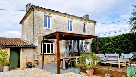 This property is situated just a short drive from a quaint village and only five minutes from the lively market town of Langon, where you'll find a range of bars, restaurants, shops and a local market. The Bordeaux-Toulouse motorway is easily accessi...