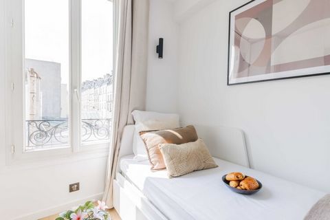 Bienvenue dans ce charmant et fonctionnel studio, niché au cœur du vibrant 11ème arrondissement de Paris ! De nombreux transports en commun sont facilement accessibles depuis le bien : - Métro : Rue des boulets (ligne 9), à 2 minutes à pied - Métro :...