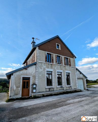 House for sale 170m² on land of 840m² in Grande-Rivière-Château In Grande-Rivière-Château, a commune in Haut-Jura, a stone's throw from the abbey lake, in the middle of the surrounding meadows and farms, is this old school which is currently divided ...