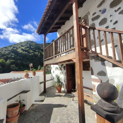 EINGETRAGENES EIGENTUM Nordicway freut sich, dieses herrliche Landgut in der Nachbarschaft von Las Rosadas in der Gemeinde Teror im Norden von Las Palmas de Gran Canaria anbieten zu können. Ideal als Hauptwohnsitz oder mit der Möglichkeit, als Ferien...