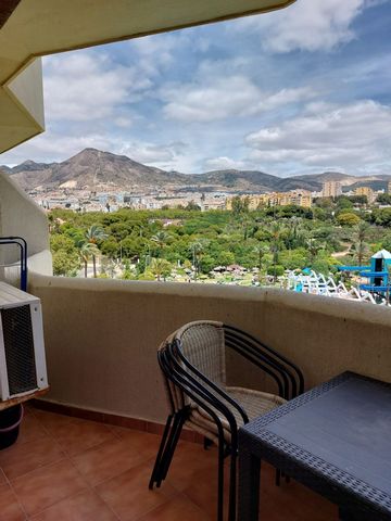 Licht appartement met 1 slaapkamer terras en balkon ideale vakantieinvestering dicht bij het strand in Paloma Park Benalmádena Gelegen op slechts een korte wandeling van het strand en genesteld in de gewilde wijk Paloma Park Benalmádena biedt dit cha...