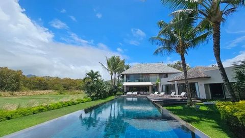 Explore elegance at its finest with this exceptional villa located in the heart of Anahita Golf & Spa Resort. Offering 600 m² of renovated living space, this property boasts panoramic ocean views. The villa features a modern, fully-equipped kitchen, ...