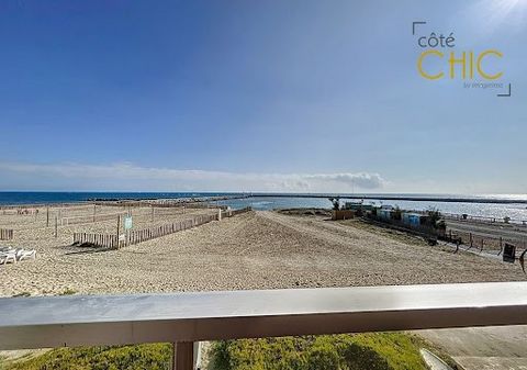 Exclusivité Côté CHIC ! A Carnon plage, au début de l’avenue Grassion Cibrand, dans une petite copropiété de 10 lots, très beau 4 pièces de 79m2 lumineux et spacieux en première ligne, face à la mer ! Traversant, il offre une vue complètement dégagée...