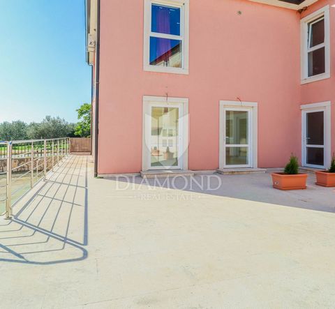 Location: Istarska županija, Novigrad, Novigrad. Istria, Novigrad Just a few minutes' drive from the center of Novigrad is this spacious office space! The office space is located on the ground floor of a smaller building. The total area is 95 m2. It ...