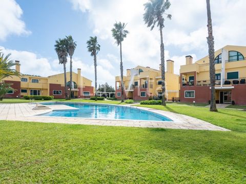 Penthouse Duplex T3+1 in Wohnanlage mit Pool - Villas da Fonte Eine private Eigentumswohnung voller Raffinesse mit einem Swimmingpool und einer friedlichen Umgebung, Gärten und Palmen, die Sie mit Ihrer Familie genießen können. Duplex-Penthouse T3+1,...