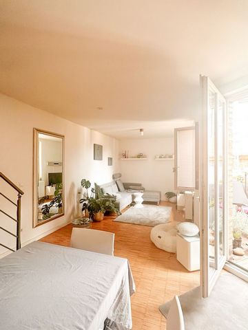 Diese charmante und geräumige Maisonette-Wohnung befindet sich im begehrten Stadtteil Neuenheim in Heidelberg. Mit 70 m² wunderschön gestalteter Wohnfläche ist dieses Zuhause perfekt für alle, die Komfort, Bequemlichkeit und ein lebendiges Lebensumfe...