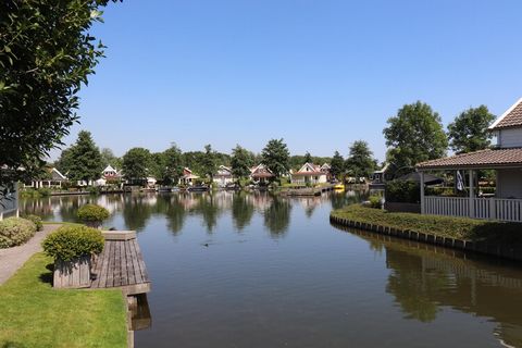 At the Zuytland Buiten park you can enjoy yourself on (and by) the water. In the beautiful South Holland landscape, between Rotterdam and Zeeland, you can completely relax in a water-rich, natural environment. All bungalows have an attractive veranda...