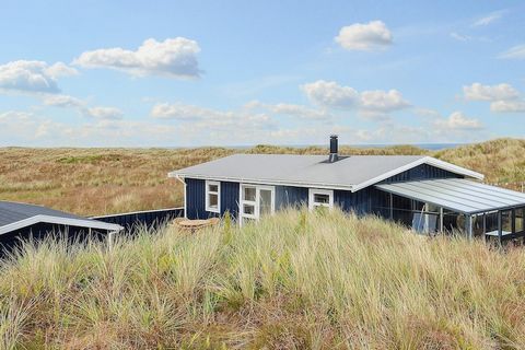 Ferienhaus mit besonders attraktiver Lage, ganz dicht an den Dünen und dem kinderfreundlichen Strandufer nördlich von Ålbæk. Im Whirlpool oder in der Sauna des Hauses können Sie sich nach einem langen Tag an der frischen Luft entspannen und aufwärmen...