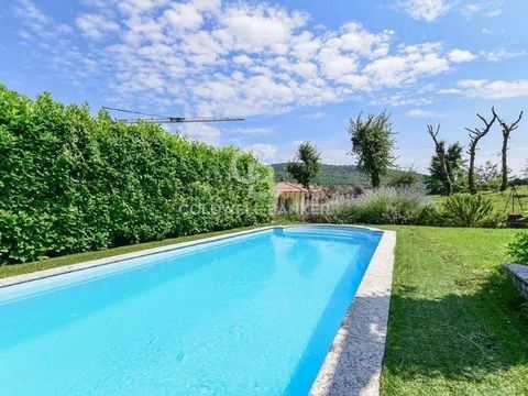 Villa for Sale in Caslino d'Erba (CO). The Villa presents itself as a unique opportunity for those who desire a high-level residence in the greenery of Brianza. The property extends over a total surface area of 450 m², distributed over two floors, of...