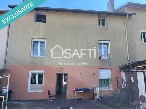 Appartement vendu loué 350 e hors charges comprenant cuisine, salon- séjour, 1 chambre et salle de bains! Cour et cave sont vendues avec l’appartement ! Loyer à jour ! Le bien comprend 3 lots, et il est situé dans une copropriété de 13 lots (les char...