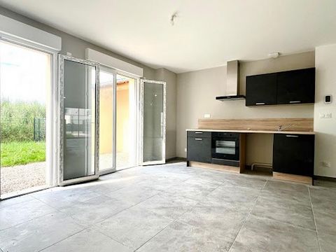 Cristina CASALINHO vous propose : Cette maison parfaitement NEUVE, située à 8min de COMPIEGNE. Proche de toutes commodités : commerces, bus, écoles, crèches, boulangeries, médecins . Vous trouverez également Collèges/Lycées/Université sur Compiègne. ...