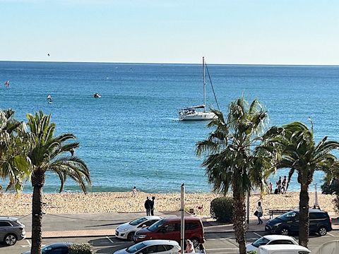 Vue Mer à Fréjus Plage - Appartement type F2/3 avec terrasse, loggia et cave, résidence sécurisée avec ascenseur. Plongez dans un cadre idyllique avec cet endroit qui offre bien plus qu'une vue sur la mer : c'est une invitation à l'évasion chaque mat...