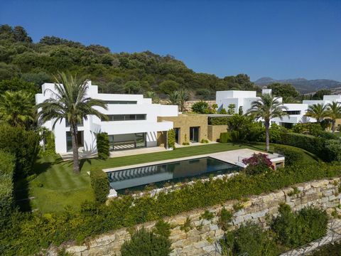 IMPORTANT FOR FURTHER INFORMATION AND A PROMPT REPLY, PLEASE LEAVE A TELEPHONE NUMBER. NESTLED WITHIN THE PRESTIGIOUS GREEN 10 ENCLAVE OF FINCA CORTESIN, THIS VILLA EXUDES AN IRRESISTIBLE BLEND OF CHARM AND ELEGANCE, REMINISCENT OF THE ICONIC STYLE O...