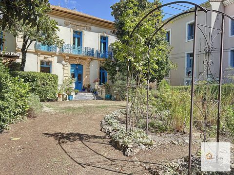 Idéalement située au cœur de Lamalou-les-Bains, à proximité immédiate des commerces, écoles et de la station thermale à 35mn de Béziers et 1h de Montpellier. Je vous invite à la découverte de cette magnifique Maison de Maître totalisant 229m² habitab...