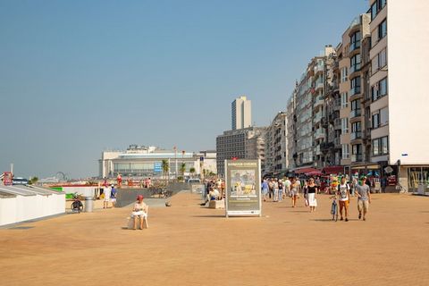 Dieses neu gebaute Apartment mit 2 Schlafzimmern befindet sich im 2. Stock des prestigeträchtigen Residentie Ensor Tower II im Stadtteil Oosteroever. Es verfügt über eine geräumige Terrasse mit Loungemöbeln, die sich perfekt zum Entspannen im Freien ...