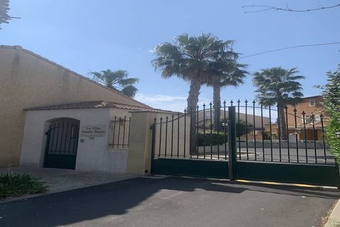 Enjoy a relaxing holiday in this bright, air-conditioned pavilion located in the secure residence 