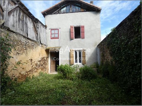Maison de bourg à rénover au calme des vielles pierres