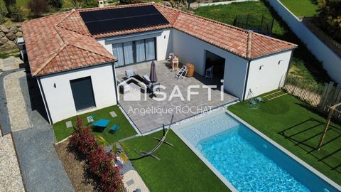 Magnifique Villa moderne de 2022 plain pied 147m2 grande piscine sur 1500m2 à Magalas