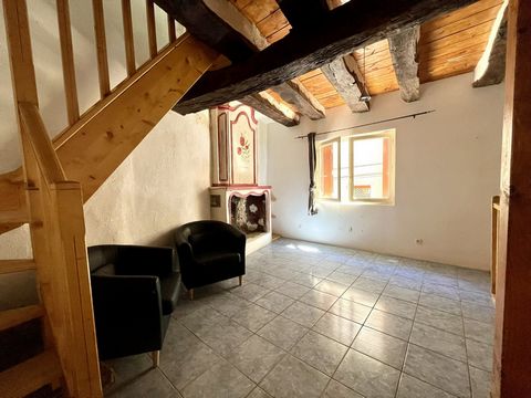 Maison de village pleine de potentiel à Roujan