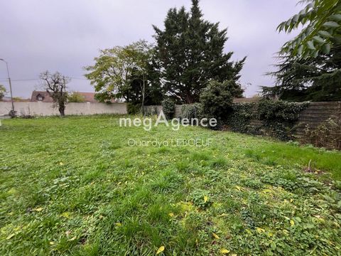 Beau Terrain plat à bâtir de 370 m2