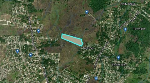 This 22.9-acre property in Bath Pen, Savanna-la-Mar, Westmoreland, is ideally located for growth. Major nearby projects include a fully approved international airport in Little London, a proposed high school, new police divisional HQ, and a large NHT...