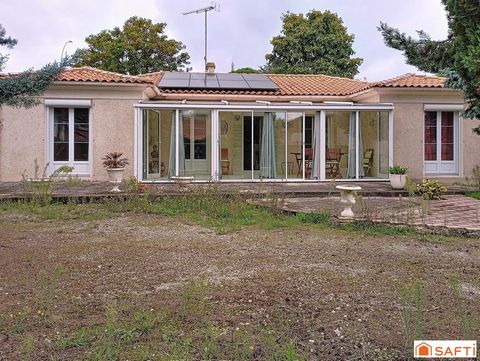 maison de plein pied avec 2 chambres et un bureau
