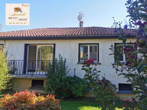 Maison individuelle : 3 chambres, grand salon, cuisiné équipée et séparée avec beau jardin et sous-sol