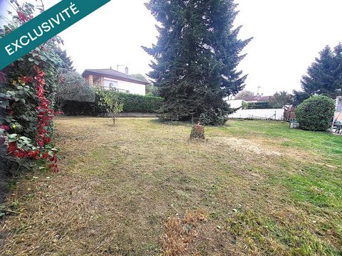 Au coeur de BRON - PARCELLE A BÂTIR 500 m² hors lotissement - Libre constructeur