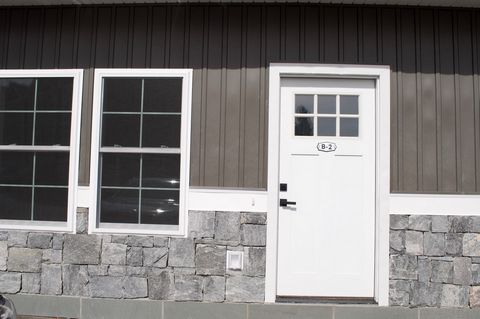 Introducing!! The Ledges at Echo Lake! Watertown's newest condominium community -Phase 4 completed and the last of the project. This Ranch-style condos featuring an open floor plan with spacious living room, dining area, and kitchen with stainless st...