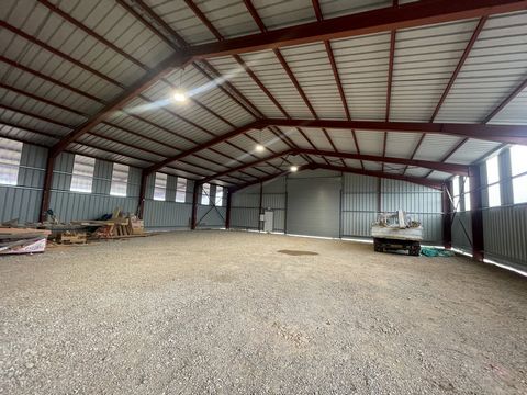 HANGAR-LA CAVALERIE