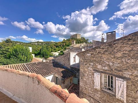 Maison de village avec vue sur le chateau de Meyragues