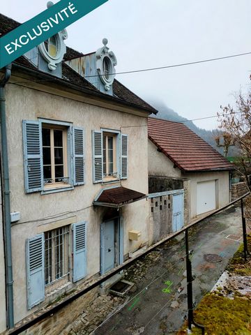 Jolie maison de ville ancienne rénovée SALINS LES BAINS JURA