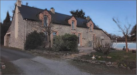 Cette jolie propriété avec une maison un gite et terre agricole.