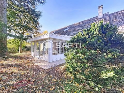 Maison individuelle de 165 m2, terrain 924 m2, 5 chambres, garage