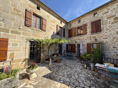 MAGNIFIQUE MAISON EN PIERRE