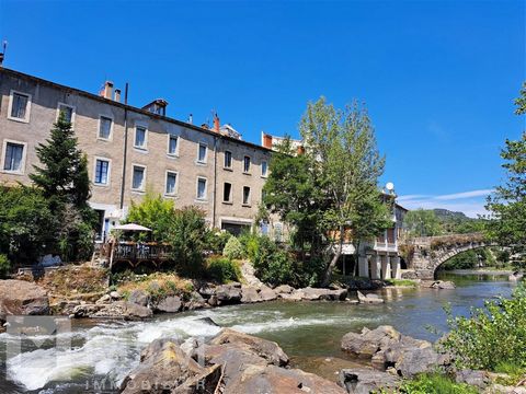 M M IMMOBILIER Quillan - estate agents in the Pays Cathare in Southern France – are pleased to EXCLUSIVELY present : In Quillan town centre, a charming 4 bedroom town house of 134m² habitable space, defined by its gorgeous authentical features from t...