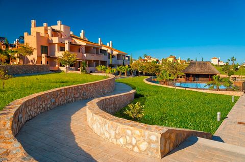 Fantastic opportunity to buy ready to move into apartments on a golf complex in Murcia. Located on the fantastic Hacienda del Alamo golf complex, where features include 18 hole golf course, Spa, Gym, Golf Club House, bars, supermarket and restaurants...